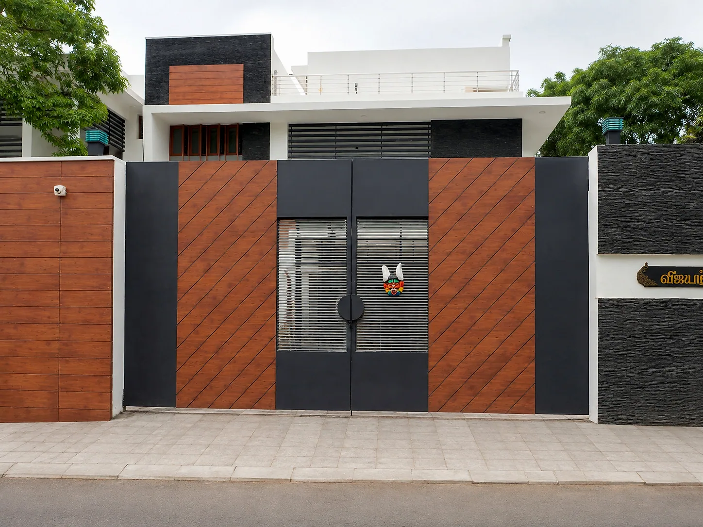 HPL Gate fabricated by Sree Balaganesh Iron Works, Madurai, view 6